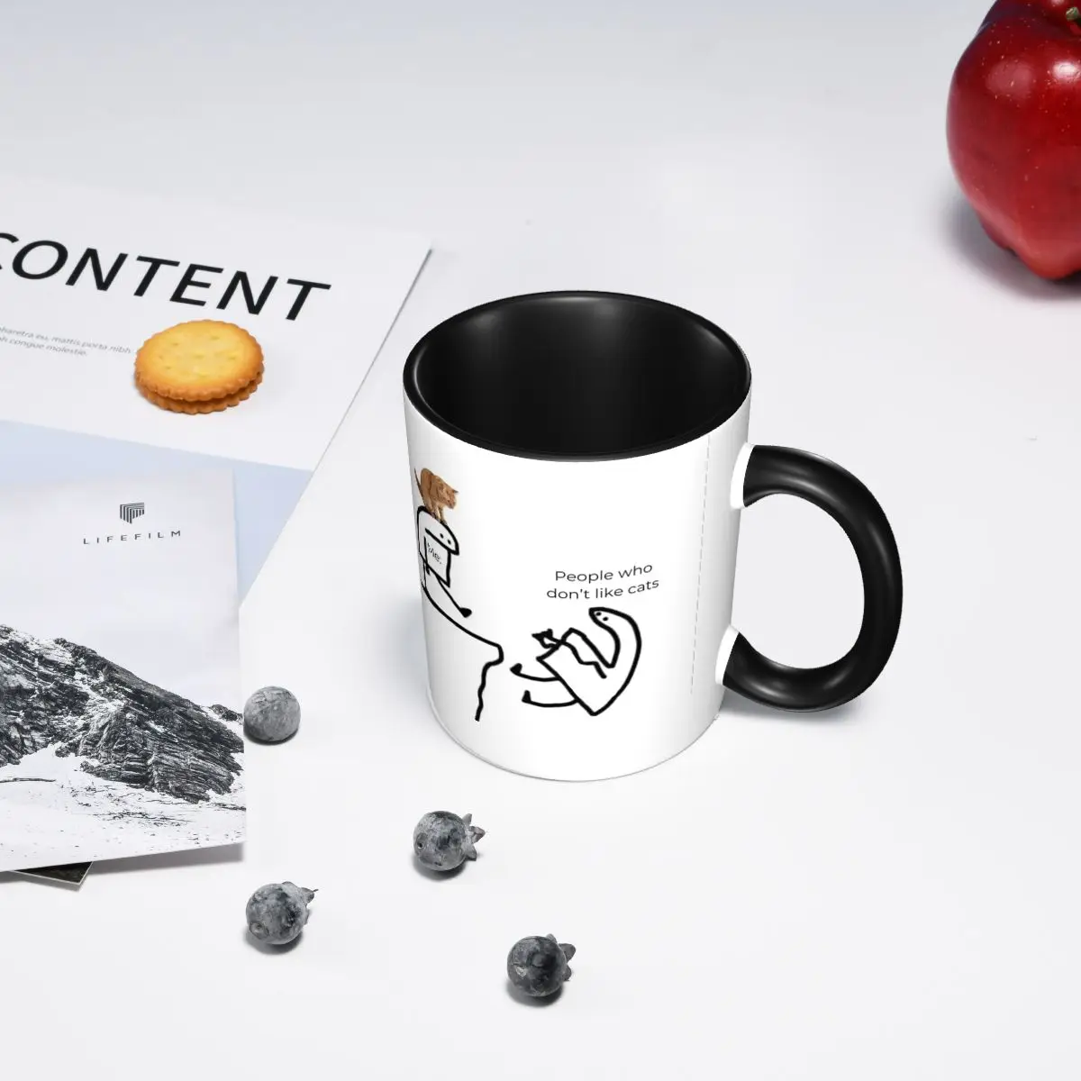 Me With Cat Design People Who  - Coffee And Tea Quotes Funny 评论和价格